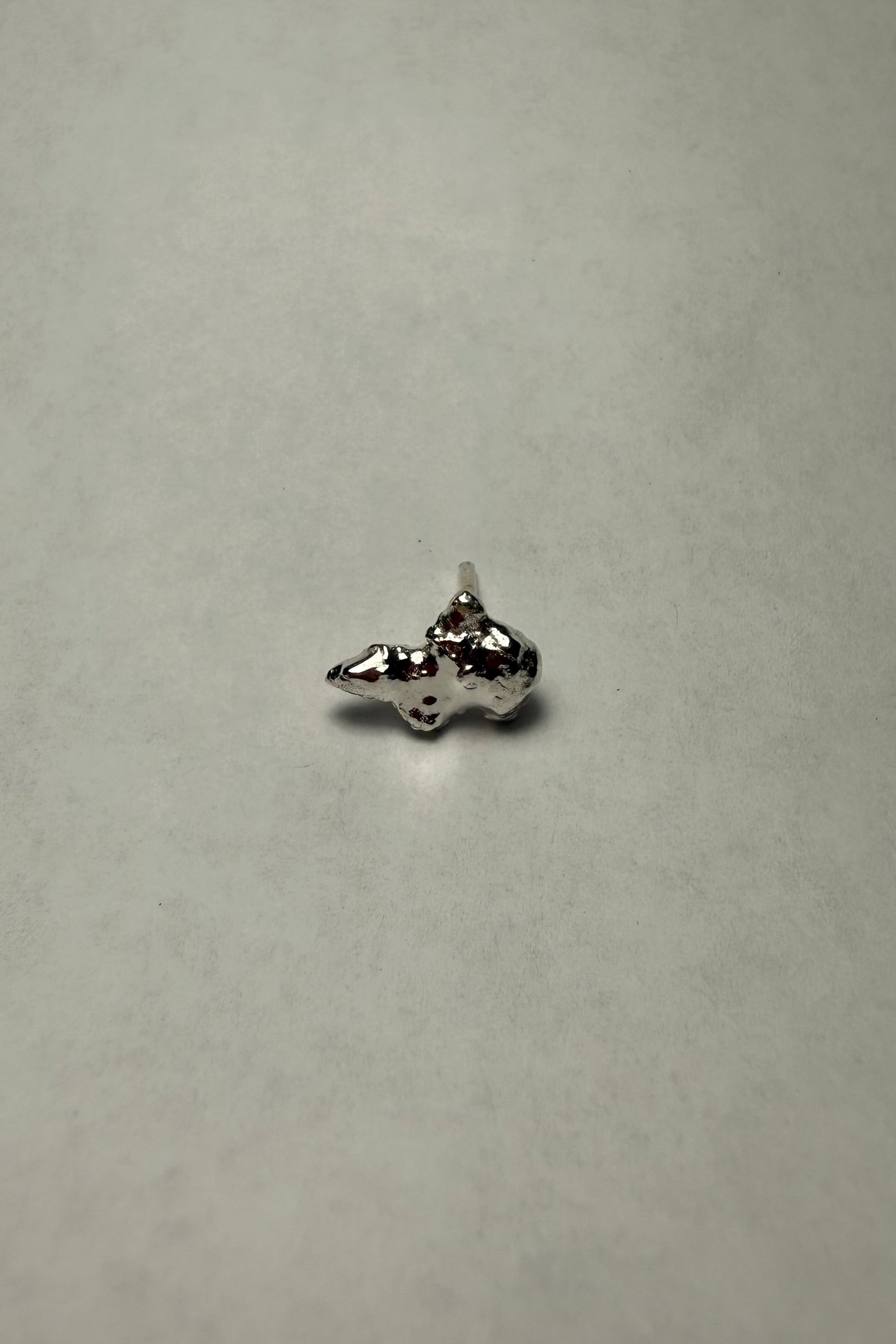 Boucles d'oreilles Blob en argent sterling 925 - Puce d'oreille organique unique.