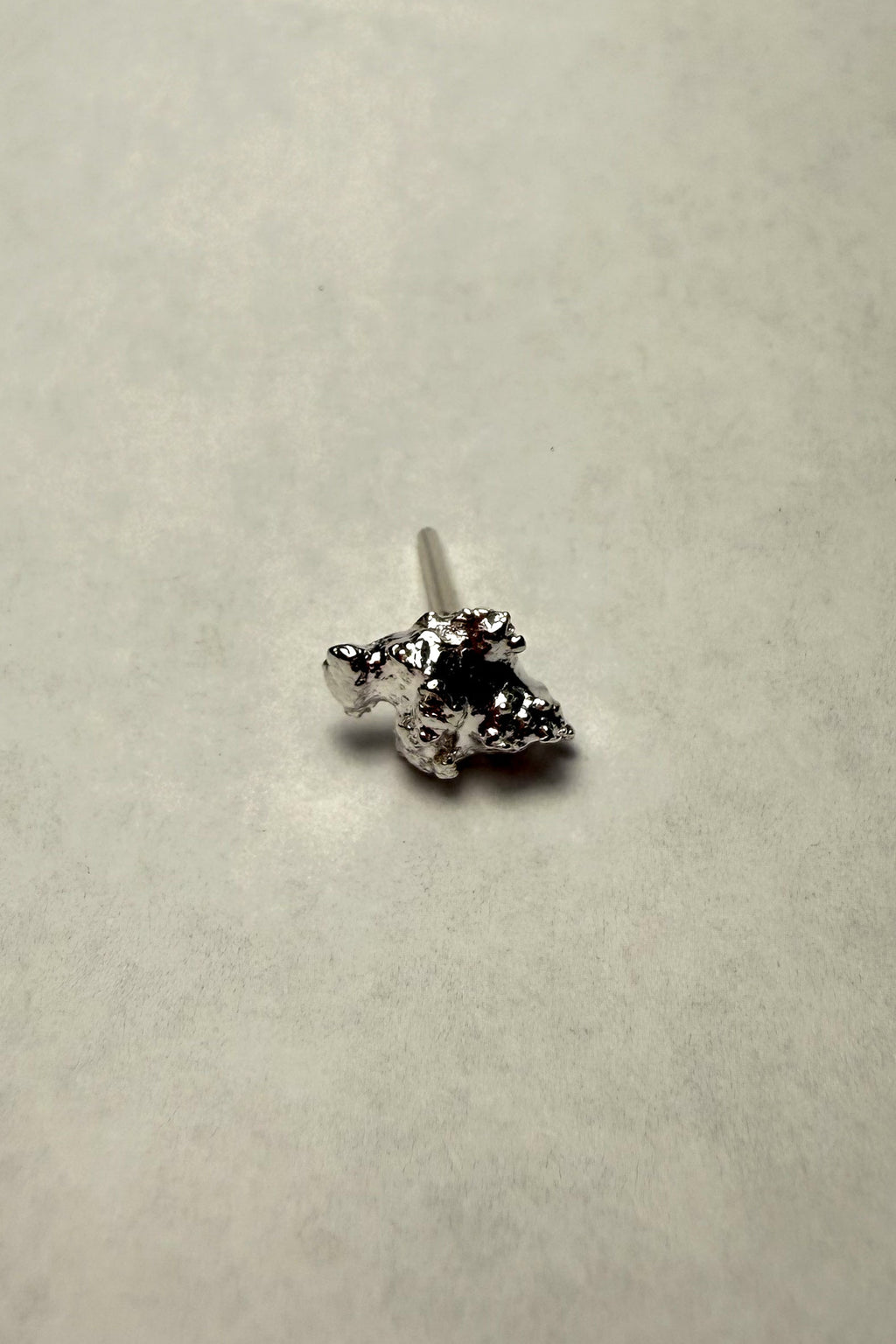 Boucles d'oreilles Blob en argent sterling 925 - Puce d'oreille organique unique.