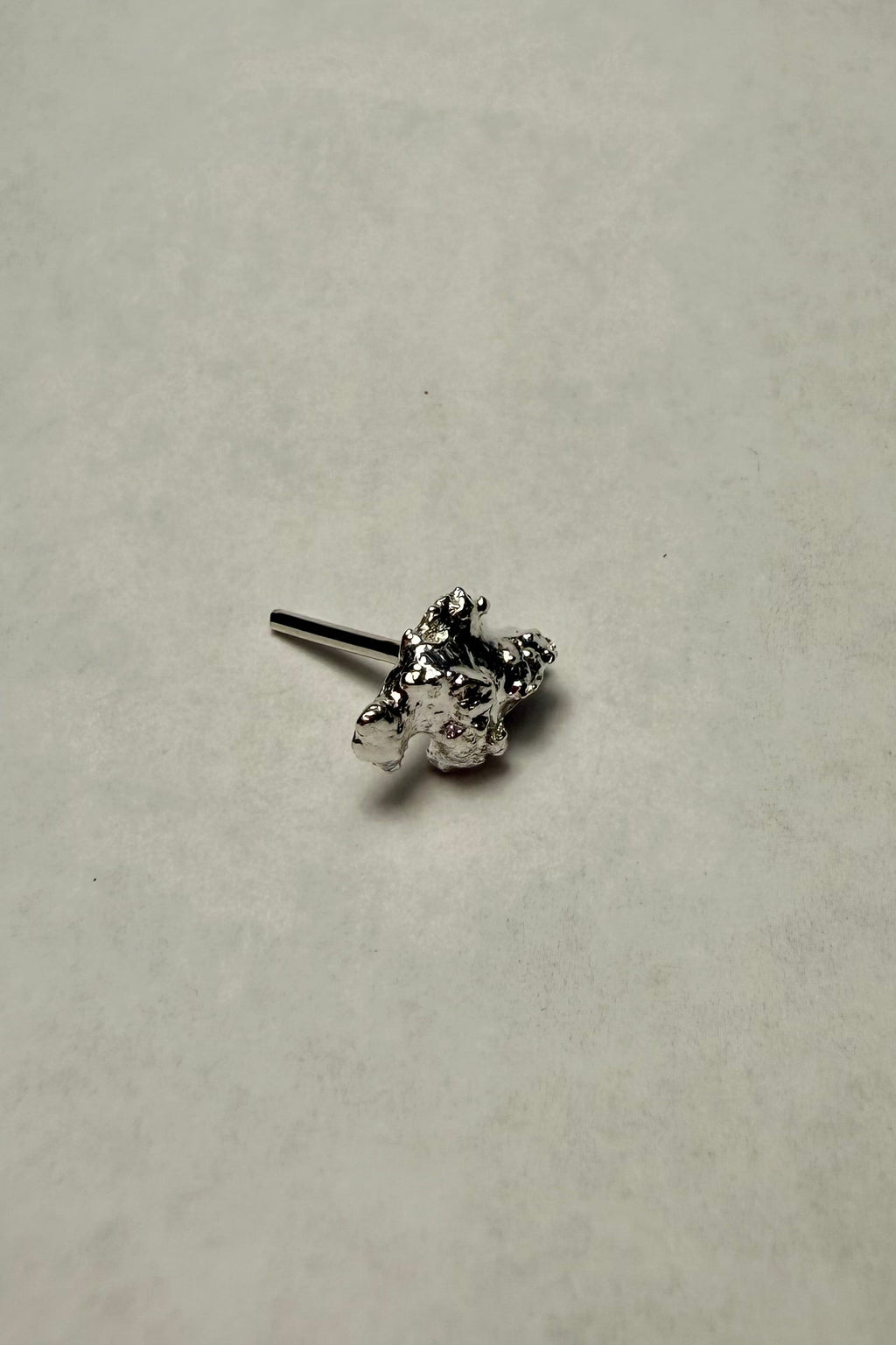 Boucles d'oreilles Blob en argent sterling 925 - Puce d'oreille organique unique.
